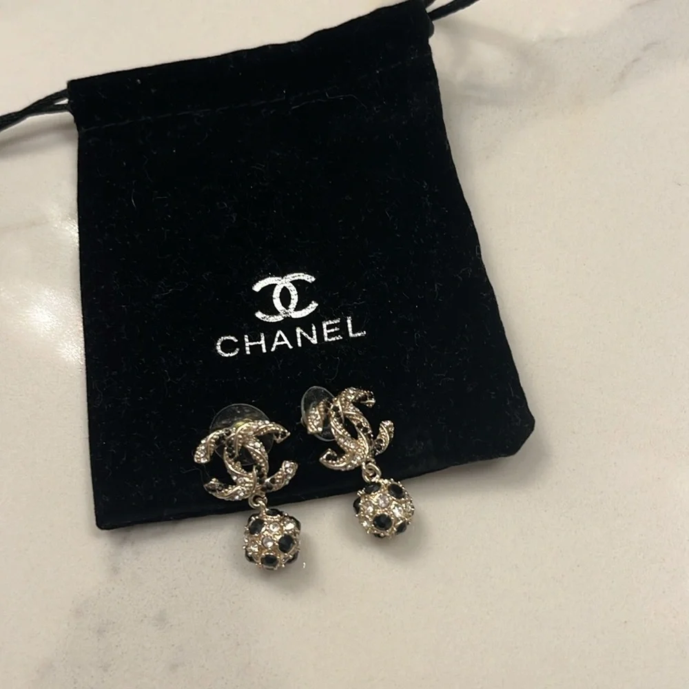 Chanel earrings - Picture 6 of 7